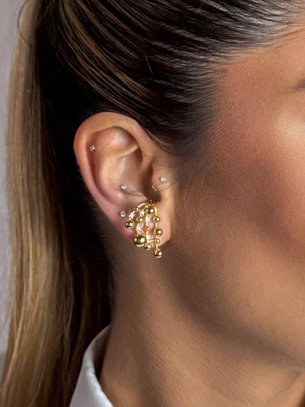Boucles d'oreilles Ear Cuff dorées à billes