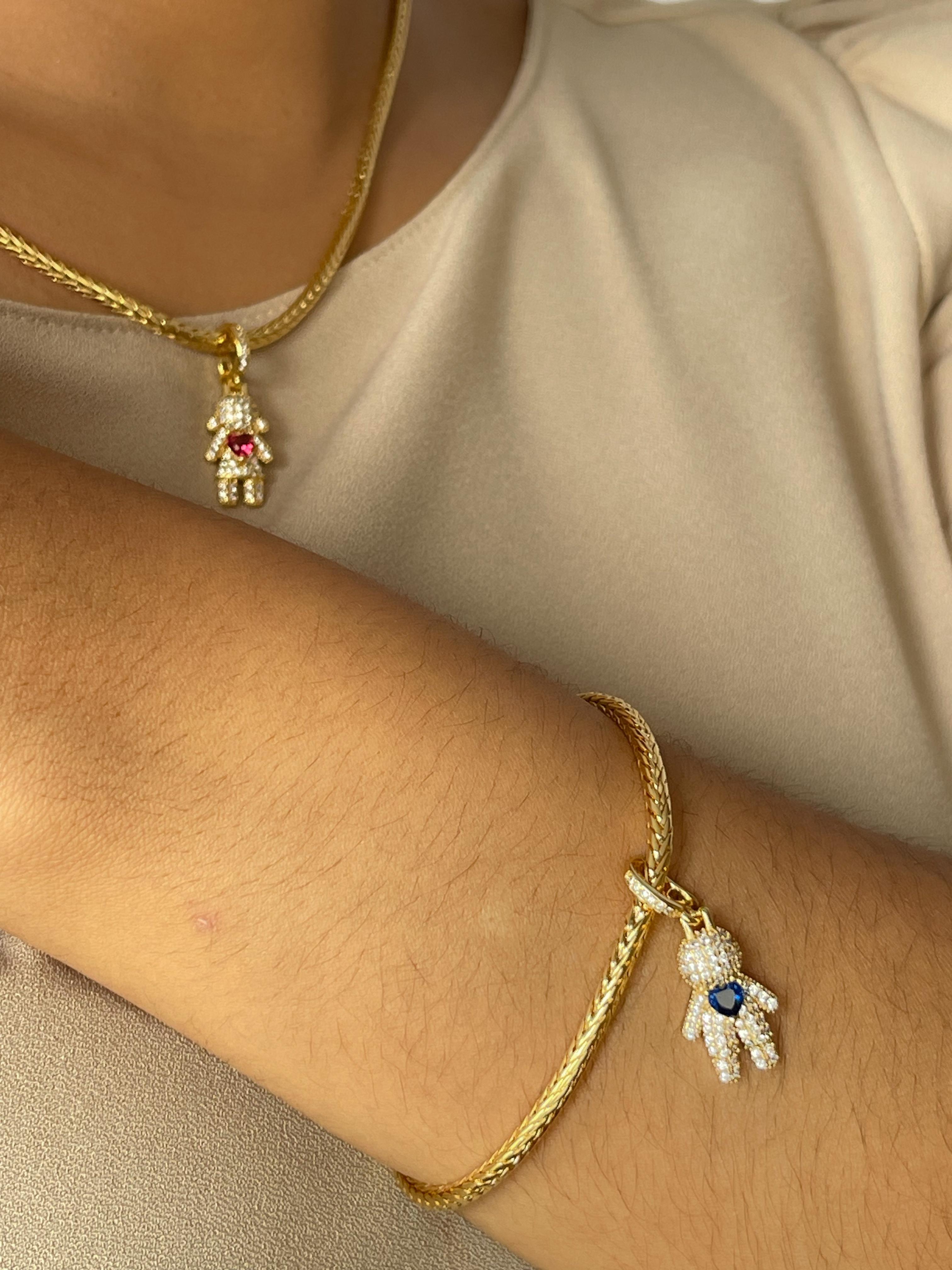 Pendentif Petite Fille avec Cœur Rose et Zircons